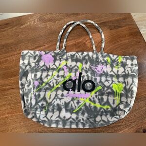 Special Edition ALO Yoga Graffiti Shopper Tote